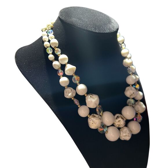 Vintage 15" White Beaded Gold Tone Paint Splattered Two Strand Necklace - Picture 2 of 6